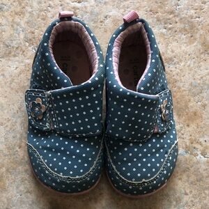 Girl’s Carter’s Walking Shoes